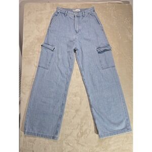 Bershka High Rise Wide Leg Cargo Jeans Light Wash Denim Women's Size 2